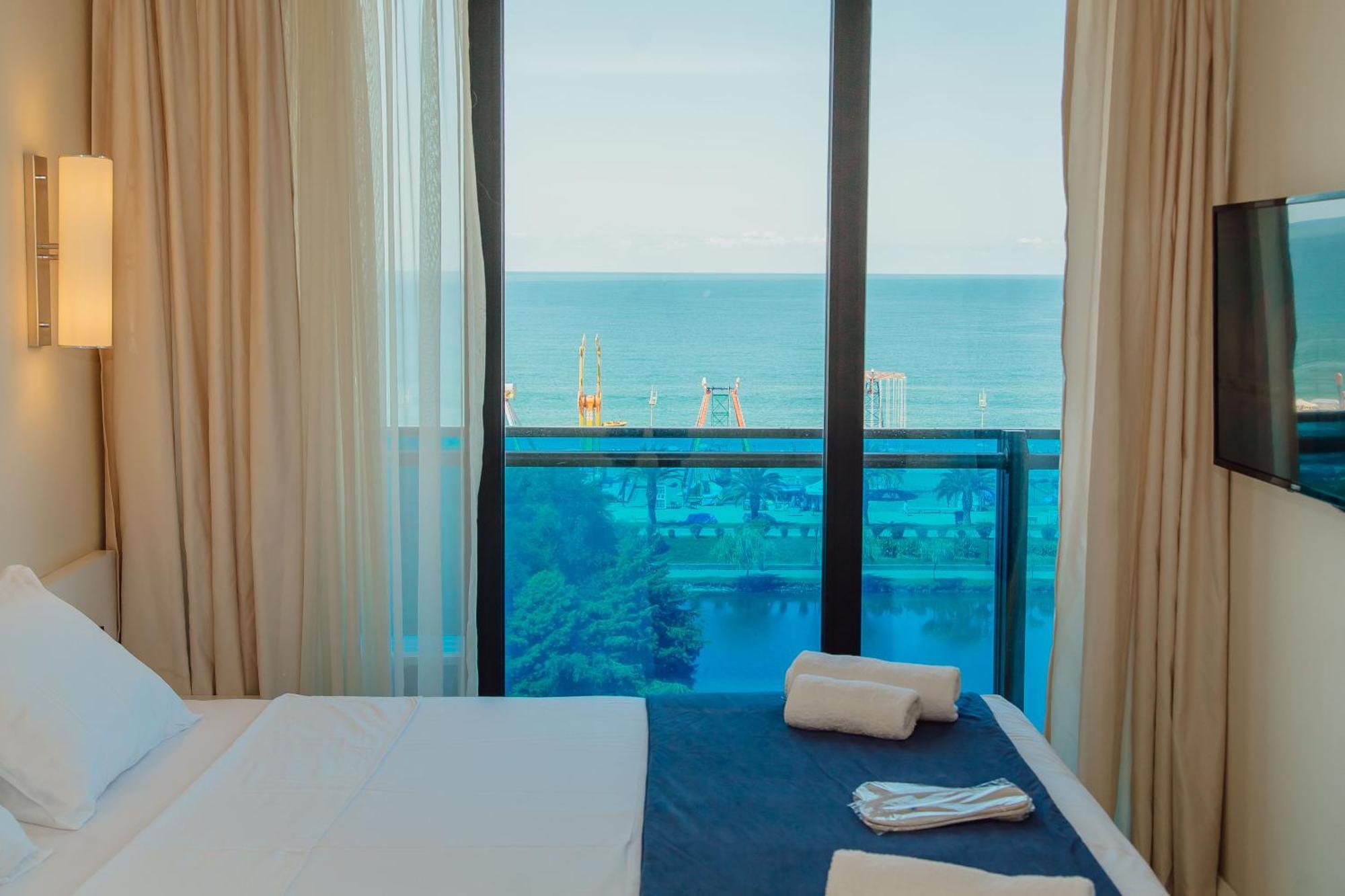 Orbi City Sea View Batumi Esterno foto